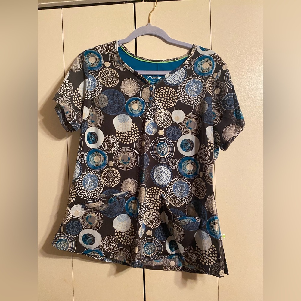 🩺Women’s scrub top🩺